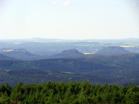 10._Decinsky_Sneznik_widok_na_Saska_Szwajcarie_tablica