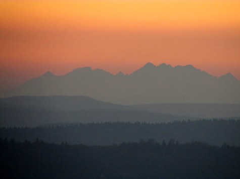 17_zachod_slonca_z_rejonu_Popowej_Polany_widok_na_Tatry