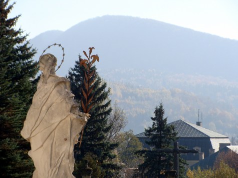 Cergowa_sprzed_sanktuarium_w_Dukli